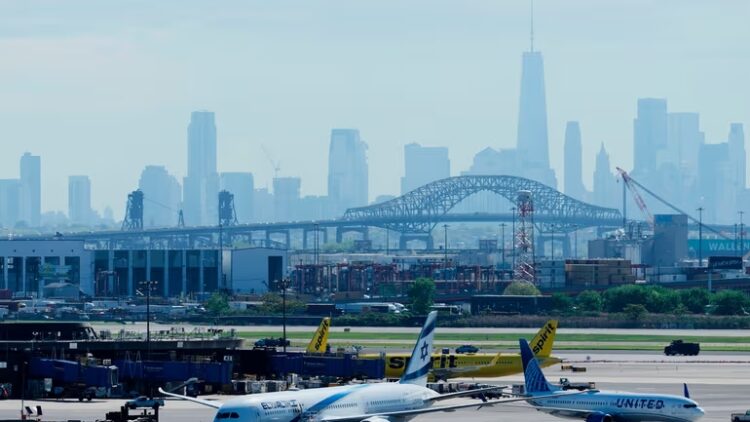 United Jet’s Near-Miss Collision at Newark Raises Safety Questions After Highway Impact