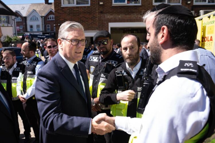 Ministers announce £1m for Jewish communities ahead of antisemitism talks