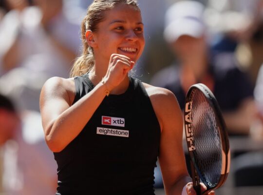 Kalinskaya Survives Thriller to Reach First French Open Quarterfinal