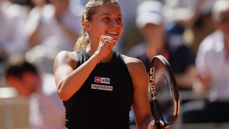 Kalinskaya Survives Thriller to Reach First French Open Quarterfinal