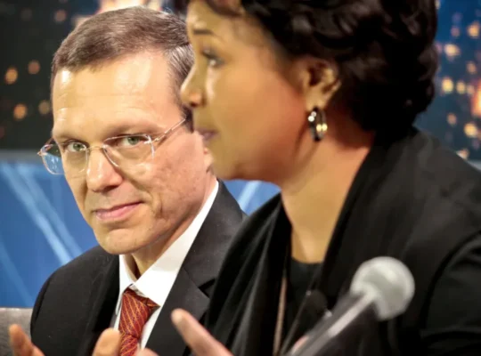 Harvard UFO Chief Sparks Washington Debate As New Anomaly Council Launches