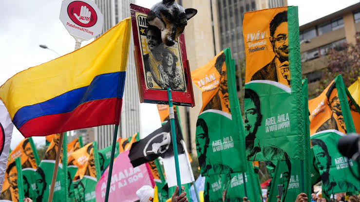 Colombia Faces Defining Runoff Between Outsider and Progressive Rival