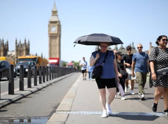 London Faces Dual Climate Pressure as Pollution Peaks and Hosepipe Ban Begins