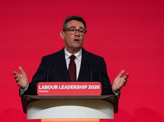 Britain’s New Prime Minister Ad Former Mayor Promises Circuit Breaker