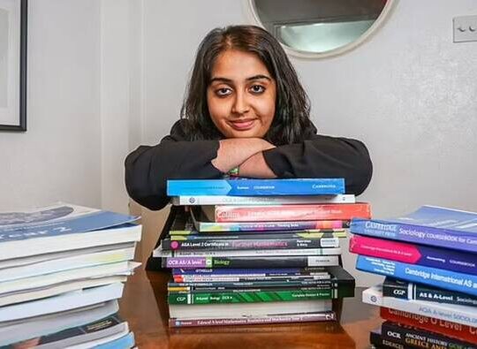 Oxford University Accepts UK’s smartest teen after extraordinary 23 A Levels
