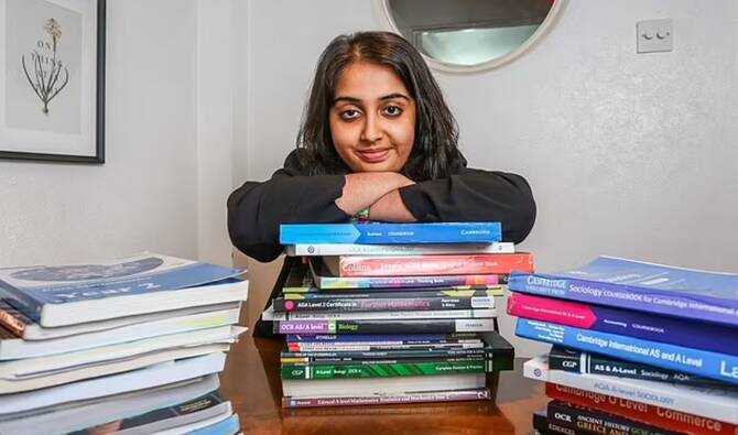 Oxford University Accepts UK’s smartest teen after extraordinary 23 A Levels