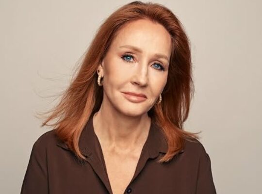 Metro Apologises To JK Rowling after wrongly  accusing Authour Of holocost denial