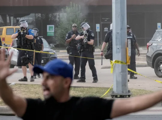 ICE agents shoot and hospitalise Venezuelan man in Houston Texas