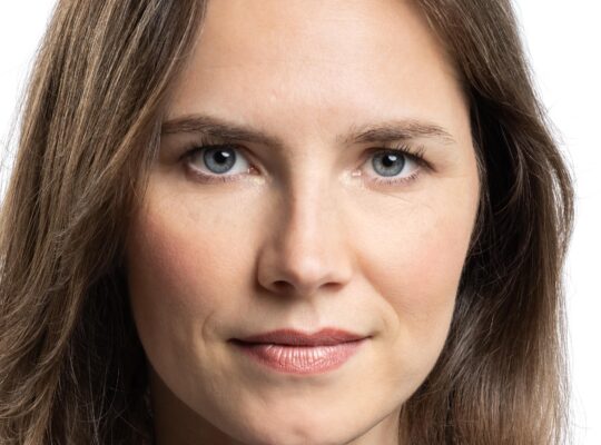 Amanda Knox sparks backclash after publicly defending Lindsay Clancy’s husband