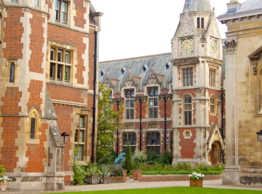 Cambridge Uni: Gender cotroversies and campus divisions spark new student society